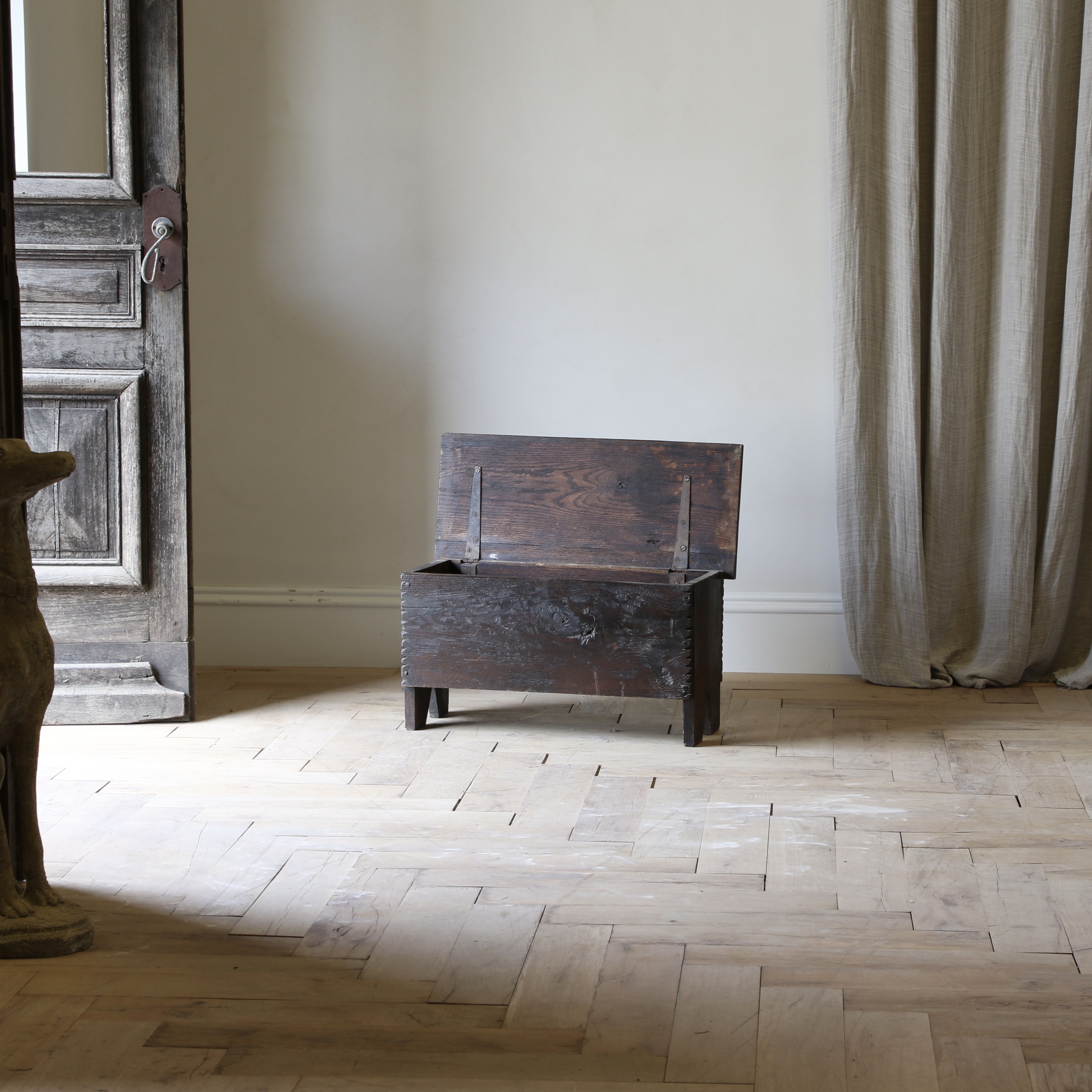 Small Coffer / Lidded Stool